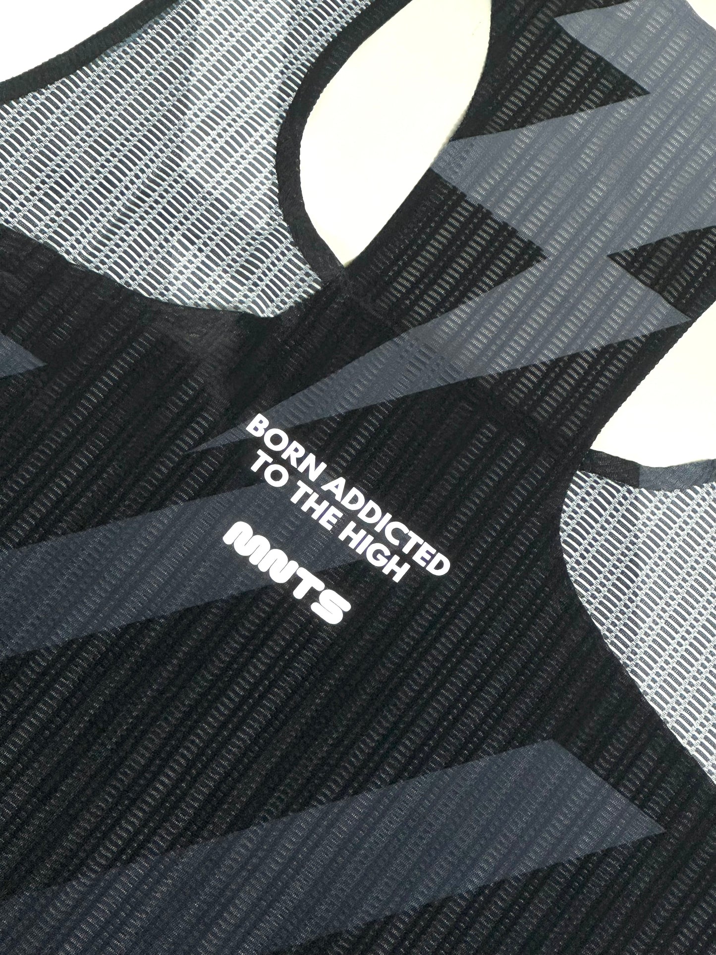 MNTS SEAMLESS RUNNING SINGLET/ BLACK