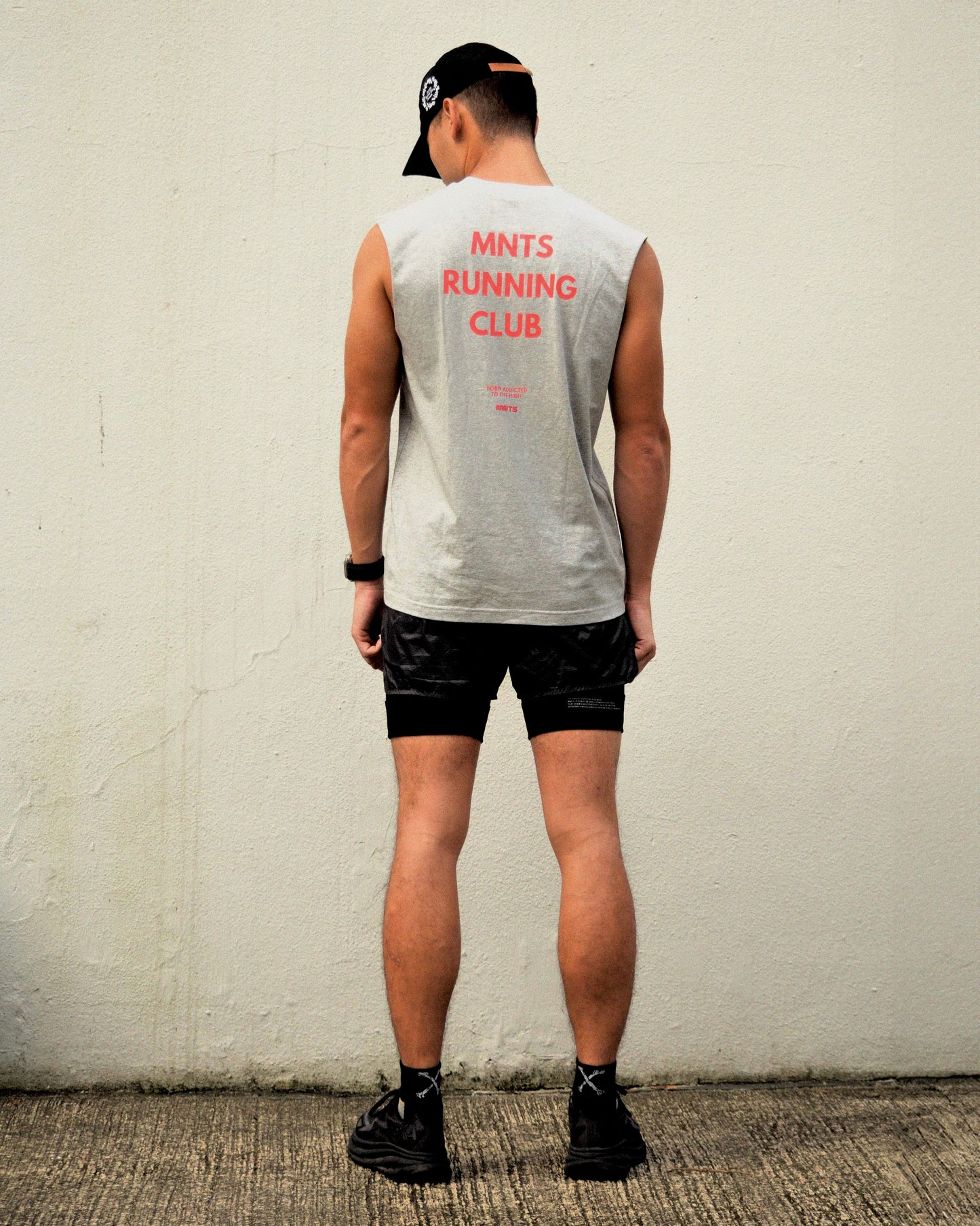 MNTS RUNNING CLUB CUTOFF TANK/ GRAY