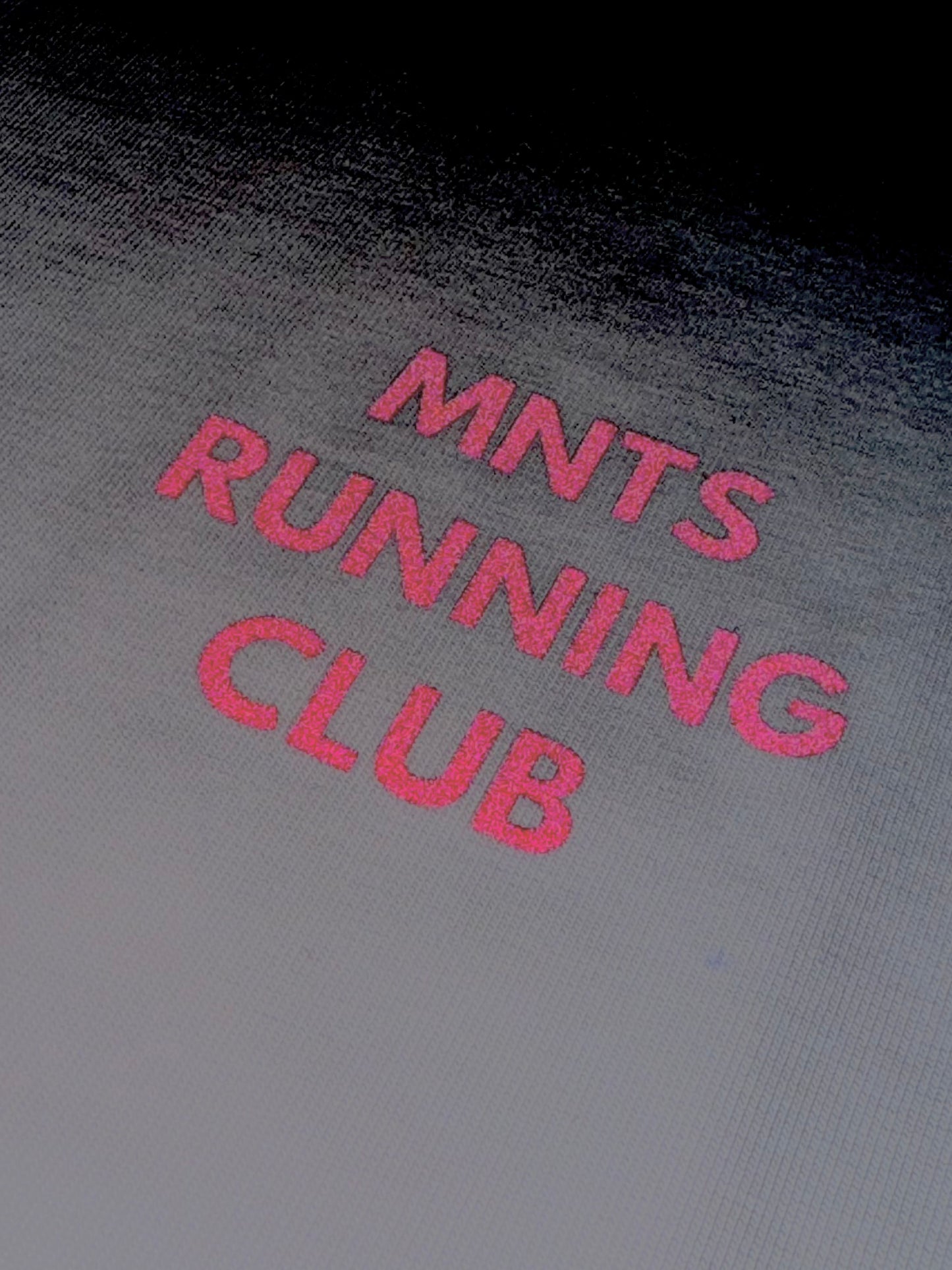 MNTS RUNNING CLUB YoD CUTOFF TANK/ WHITE