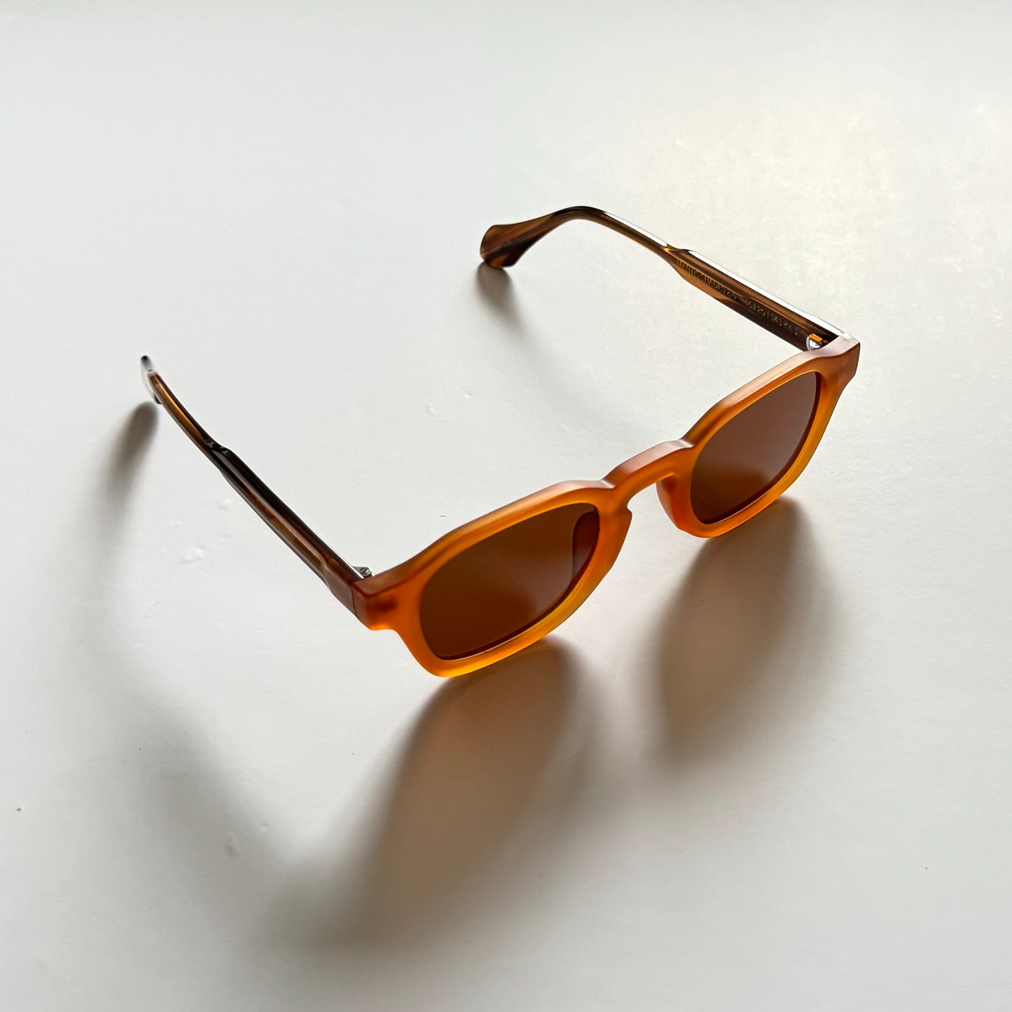 MANTIS SHADES 2.0/ ACETATE HONEY